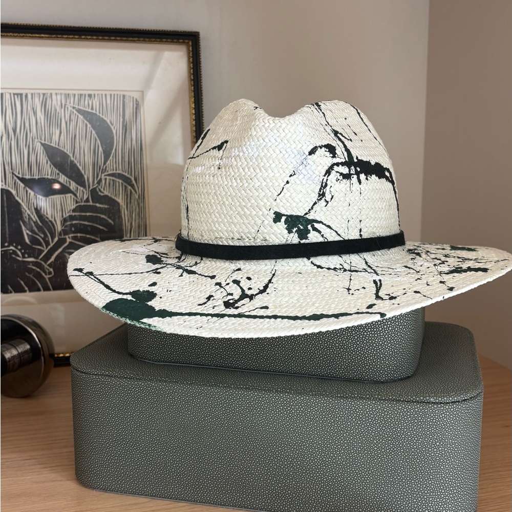 ALXILIARY Stylish Black and White Women's Hat